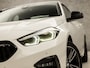BMW 2-serie Gran Coupé 218i Sport Automaat (APPLE CARPLAY, M STUUR, GROOT NAVI, LEDER, SFEERVERLICHTING, SPORTSTOELEN, DAB+, CRUISE, LED KOPLAMPEN, NIEUWSTAAT)