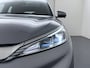 BYD Atto 3 60kWh Design SOH 99% Pano-dak Leer+Elektr.Verst. Warmtepomp Adaptieve Cruise 360°Camera Apple Carplay Android Auto Elektr.Achterklep Design Verkeersbord detectie WiFi DAB Led Rijstrooksensor Keyless Smartphone Entry Fabrieksgarantie tot 20-12-2030/150.000km Garantie op de LFP Accu tot 20-12-2030/200.000km €44.000,- Nieuw!