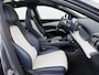 BYD Atto 3 60kWh Design SOH 99% Pano-dak Leer+Elektr.Verst. Warmtepomp Adaptieve Cruise 360°Camera Apple Carplay Android Auto Elektr.Achterklep Design Verkeersbord detectie WiFi DAB Led Rijstrooksensor Keyless Smartphone Entry Fabrieksgarantie tot 20-12-2030/150.000km Garantie op de LFP Accu tot 20-12-2030/200.000km €44.000,- Nieuw!