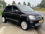 Renault Twingo Z.E. R80 Série Limitée Vibes / Dealer onderhouden / Apple Carplay - Android Auto / Camera / Stoelverw. / PDC. Achter / Climate /