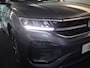 Volkswagen T-Roc 1.5 TSI R-Line 150 pk Automaat (DSG) | Verlengde garantie | Navigatie | Parkeersensoren (Park assist) | Achteruitrijcamera | Stoelverwarming | R-Line |