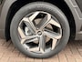 Hyundai Tucson 1.6 T-GDI PHEV Comfort 4WD / Dealer onderhouden / Navigatie / Apple carplay & Android auto / Stoelverwarming / Adaptieve cruise control / Climate control / 19" Licht metalenvelgen /