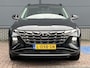 Hyundai Tucson 1.6 T-GDI PHEV Comfort 4WD / Dealer onderhouden / Navigatie / Apple carplay & Android auto / Stoelverwarming / Adaptieve cruise control / Climate control / 19" Licht metalenvelgen /