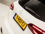 Mercedes-Benz B-klasse 250 e AMG Sport 218Pk Automaat (APPLE CARPLAY, GROOT NAVI, SFEERVERLICHTING, CAMERA, LEDER/ALCANTARA, TREKHAAK, STOELVERWARMING, WIDESCREEN, NIEUWSTAAT)