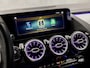 Mercedes-Benz B-klasse 250 e AMG Sport 218Pk Automaat (APPLE CARPLAY, GROOT NAVI, SFEERVERLICHTING, CAMERA, LEDER/ALCANTARA, TREKHAAK, STOELVERWARMING, WIDESCREEN, NIEUWSTAAT)