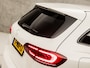 Mercedes-Benz B-klasse 250 e AMG Sport 218Pk Automaat (APPLE CARPLAY, GROOT NAVI, SFEERVERLICHTING, CAMERA, LEDER/ALCANTARA, TREKHAAK, STOELVERWARMING, WIDESCREEN, NIEUWSTAAT)