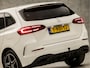 Mercedes-Benz B-klasse 250 e AMG Sport 218Pk Automaat (APPLE CARPLAY, GROOT NAVI, SFEERVERLICHTING, CAMERA, LEDER/ALCANTARA, TREKHAAK, STOELVERWARMING, WIDESCREEN, NIEUWSTAAT)