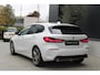 BMW 1-Serie 118i High Executive Edition | Leder Sportstoelen | Pan.Dak | Stuur/Stoelverw. | Getint Glas | Keyless |