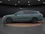 Volkswagen Passat Variant 1.5 eHybrid 272 PK R-Line Business | NIEUW BINNEN | Pano Dak | Black Style | Head-Up Display | IQ. Light | Side Assist |