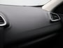 Renault Kadjar TCe 140pk Intens | Climate control | Dodehoeksensor | Achteruitrijcamera met parkeersensoren voor/achter | Trekhaak