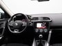 Renault Kadjar TCe 140pk Intens | Climate control | Dodehoeksensor | Achteruitrijcamera met parkeersensoren voor/achter | Trekhaak