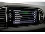 Skoda Karoq Sportline Business 1.5 TSI 150pk DSG Automaat Trekhaak, Panoramadak, Achteruitrijcamera, Adaptive cruise control, Navigatie, Elektrische achterklep
