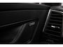 Skoda Karoq Sportline Business 1.5 TSI 150pk DSG Automaat Trekhaak, Panoramadak, Achteruitrijcamera, Adaptive cruise control, Navigatie, Elektrische achterklep