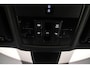 Skoda Karoq Sportline Business 1.5 TSI 150pk DSG Automaat Trekhaak, Panoramadak, Achteruitrijcamera, Adaptive cruise control, Navigatie, Elektrische achterklep