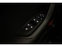 Skoda Karoq Sportline Business 1.5 TSI 150pk DSG Automaat Trekhaak, Panoramadak, Achteruitrijcamera, Adaptive cruise control, Navigatie, Elektrische achterklep