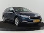Skoda Octavia 1.0 e-TSI Business Edition Plus | Leder/Alcantara | Achterbankverwarming | Trekhaak | Adaptive cruise | Camera | Sfeerverlichting | Stoelverwarming | Carplay | Park Assist | Memory