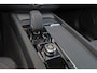 Volvo XC60 T6 Recharge AWD Core Bright - LONG RANGE - Panorama/schuifdak - IntelliSafe Assist - Adaptieve LED koplampen - Parkeercamera achter - Verwarmde voorstoelen, stuur & achterbank - Parkeersensoren voor & achter - Trekhaak wegklapbaar - 18' LMV