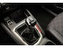 Nissan Qashqai 1.2 Premier Edition | Navigatie | 360° Camera | Panoramadak | Stoelverwarming | Climate Control | Afneembare trekhaak | 19'' LM Velgen | Keyless Entry & Start