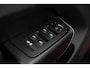 Volvo XC60 2.0 T5 AWD R-Design Panoramadak I Luchtvering I Stuur & stoelverwarming I Bowers & Wilkins I Trekhaak I NL Auto I NAP
