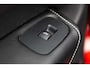 Volvo XC60 2.0 T5 AWD R-Design Panoramadak I Luchtvering I Stuur & stoelverwarming I Bowers & Wilkins I Trekhaak I NL Auto I NAP