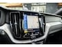 Volvo XC60 2.0 T5 AWD R-Design Panoramadak I Luchtvering I Stuur & stoelverwarming I Bowers & Wilkins I Trekhaak I NL Auto I NAP