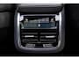 Volvo XC60 2.0 T5 AWD R-Design Panoramadak I Luchtvering I Stuur & stoelverwarming I Bowers & Wilkins I Trekhaak I NL Auto I NAP