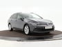 Volkswagen Golf Variant 1.0 TSI 110pk Life · Camera · Elek. Trekhaak · Apple/Android Car Play · Navigatie · P-sensoren · 16'' Inch · Garantie t/m 08-05-2027 of 100.000km