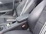 Mercedes-Benz A-klasse 180 122pk AMG Sport Edition | Origineel NL | Navi | Cruise | Led Koplampen | Panorama Schuifdak | Leder+Alcantara | Bluetooth Carkit+Streaming | Licht+Regensensor | Privacy Glass | 18''lm