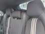 Mercedes-Benz A-klasse 180 122pk AMG Sport Edition | Origineel NL | Navi | Cruise | Led Koplampen | Panorama Schuifdak | Leder+Alcantara | Bluetooth Carkit+Streaming | Licht+Regensensor | Privacy Glass | 18''lm