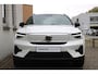 Volvo XC40 Single Motor Extended Range Plus 82 kWh | All-Season banden | Blind Spot | Semi Elek. Trekhaak | Verwarmbare voorstoelen | Verwarmbaar stuurwiel | Achteruitrij camera | Adapt. Cruise Control | Google Maps navigatie |