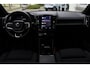 Volvo XC40 Single Motor Extended Range Plus 82 kWh | All-Season banden | Blind Spot | Semi Elek. Trekhaak | Verwarmbare voorstoelen | Verwarmbaar stuurwiel | Achteruitrij camera | Adapt. Cruise Control | Google Maps navigatie |