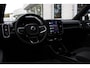 Volvo XC40 Single Motor Extended Range Plus 82 kWh | All-Season banden | Blind Spot | Semi Elek. Trekhaak | Verwarmbare voorstoelen | Verwarmbaar stuurwiel | Achteruitrij camera | Adapt. Cruise Control | Google Maps navigatie |