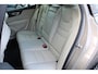 Volvo V60 T5 Automaat Momentum | Verw. Voorstoelen | PDC V+A | El. Trekhaak | AppleCarplay | 19" LMV
