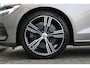 Volvo V60 T5 Automaat Momentum | Verw. Voorstoelen | PDC V+A | El. Trekhaak | AppleCarplay | 19" LMV
