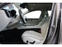 Volvo V60 T5 Automaat Momentum | Verw. Voorstoelen | PDC V+A | El. Trekhaak | AppleCarplay | 19" LMV