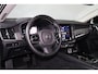 Volvo V90 T6 Recharge AWD Plus Dark - LONG RANGE - IntelliSafe Assist & Surround - 360º Camera - Harman/Kardon audio - Adaptieve LED koplampen - Verwarmde voorstoelen, stuur & achterbank - Parkeersensoren voor & achter - Elektr. bedienb. voorstoelen met geheugen - Extra getint glas - Elektr. inklapbare trekhaak - 19' LMV