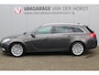 Opel Insignia Sports Tourer 1.4-140pk Turbo EcoFLEX Design Edition. Fijne, ruime, zeer nette en goed onderhouden gezinswagen ! Autm. airco, navigatie, telefoonvoorb., metallic lak, LM wielen, cruise control, parkeersensoren v+a, trekhaak, metallic lak, all season banden rondom etc.