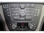 Opel Insignia Sports Tourer 1.4-140pk Turbo EcoFLEX Design Edition. Fijne, ruime, zeer nette en goed onderhouden gezinswagen ! Autm. airco, navigatie, telefoonvoorb., metallic lak, LM wielen, cruise control, parkeersensoren v+a, trekhaak, metallic lak, all season banden rondom etc.