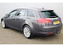 Opel Insignia Sports Tourer 1.4-140pk Turbo EcoFLEX Design Edition. Fijne, ruime, zeer nette en goed onderhouden gezinswagen ! Autm. airco, navigatie, telefoonvoorb., metallic lak, LM wielen, cruise control, parkeersensoren v+a, trekhaak, metallic lak, all season banden rondom etc.