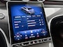 Mercedes-Benz C-klasse 180 AMG Line Multispaaks lichtmetalen velgen 19 inch. Navigatie | parking support met camera achter | Inclusief 24 maanden MB Certified garantie voor Europa.