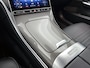 Mercedes-Benz C-klasse 180 AMG Line Multispaaks lichtmetalen velgen 19 inch. Navigatie | parking support met camera achter | Inclusief 24 maanden MB Certified garantie voor Europa.