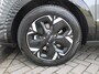 Kia Niro EV Edition Advanced 64.8 kWh | Stuur-/stoelverwarming | Elektr. stoelverstelling | Camera | Cruise adapt. | 17"LM | Clima | All season | 17% bijtelling |