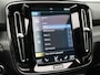 Volvo XC40 T4 Recharge R-Design Plug In Hybrid 211pk Dealer O.H PHEV | Trekhaak Af Fabriek | Panodak | Adaptive Cruise | Camera | Harman & Kardon | Alcantara Sportstoelen Vewarmd | Pilot Assist | Apple Carplay | Spotify | Stuurverwarming | Navigatie |