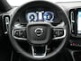Volvo XC40 T4 Recharge R-Design Plug In Hybrid 211pk Dealer O.H PHEV | Trekhaak Af Fabriek | Panodak | Adaptive Cruise | Camera | Harman & Kardon | Alcantara Sportstoelen Vewarmd | Pilot Assist | Apple Carplay | Spotify | Stuurverwarming | Navigatie |