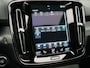 Volvo XC40 T4 Recharge R-Design Plug In Hybrid 211pk Dealer O.H PHEV | Trekhaak Af Fabriek | Panodak | Adaptive Cruise | Camera | Harman & Kardon | Alcantara Sportstoelen Vewarmd | Pilot Assist | Apple Carplay | Spotify | Stuurverwarming | Navigatie |