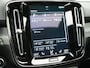 Volvo XC40 T4 Recharge R-Design Plug In Hybrid 211pk Dealer O.H PHEV | Trekhaak Af Fabriek | Panodak | Adaptive Cruise | Camera | Harman & Kardon | Alcantara Sportstoelen Vewarmd | Pilot Assist | Apple Carplay | Spotify | Stuurverwarming | Navigatie |