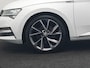 Skoda Superb Combi 1.4 TSI iV Sportline Business Plug In Hybrid 218pk Dealer O.H PHEV | Trekhaak Af Fabriek | Adaptive Cruise | Alcantara Sportstoelen Memory & Verwarmd | Canton Audio | Apple Carplay | Stuur Verwarmd | Keyless | Sfeerverlichting |  Navigatie | DAB |