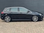 Mercedes-Benz B-klasse 180 Business Solution AMG