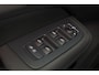 Volvo V60 T6 Recharge AWD Plus Dark - LONG RANGE - IntelliSafe Assist & Surround - 360º Camera - Harman/Kardon audio - Adaptieve LED koplampen - Verwarmde voorstoelen, stuur & achterbank - Parkeersensoren voor & achter - Elektr. bedienb. voorstoelen met geheugen - Extra getint glas - 19' LMV