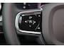 Volvo V60 T6 Recharge AWD Plus Dark - LONG RANGE - IntelliSafe Assist & Surround - 360º Camera - Harman/Kardon audio - Adaptieve LED koplampen - Verwarmde voorstoelen, stuur & achterbank - Parkeersensoren voor & achter - Elektr. bedienb. voorstoelen met geheugen - Extra getint glas - 19' LMV